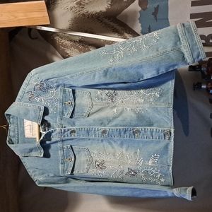 Women's Size 2 Denim Jacket by: Chicos